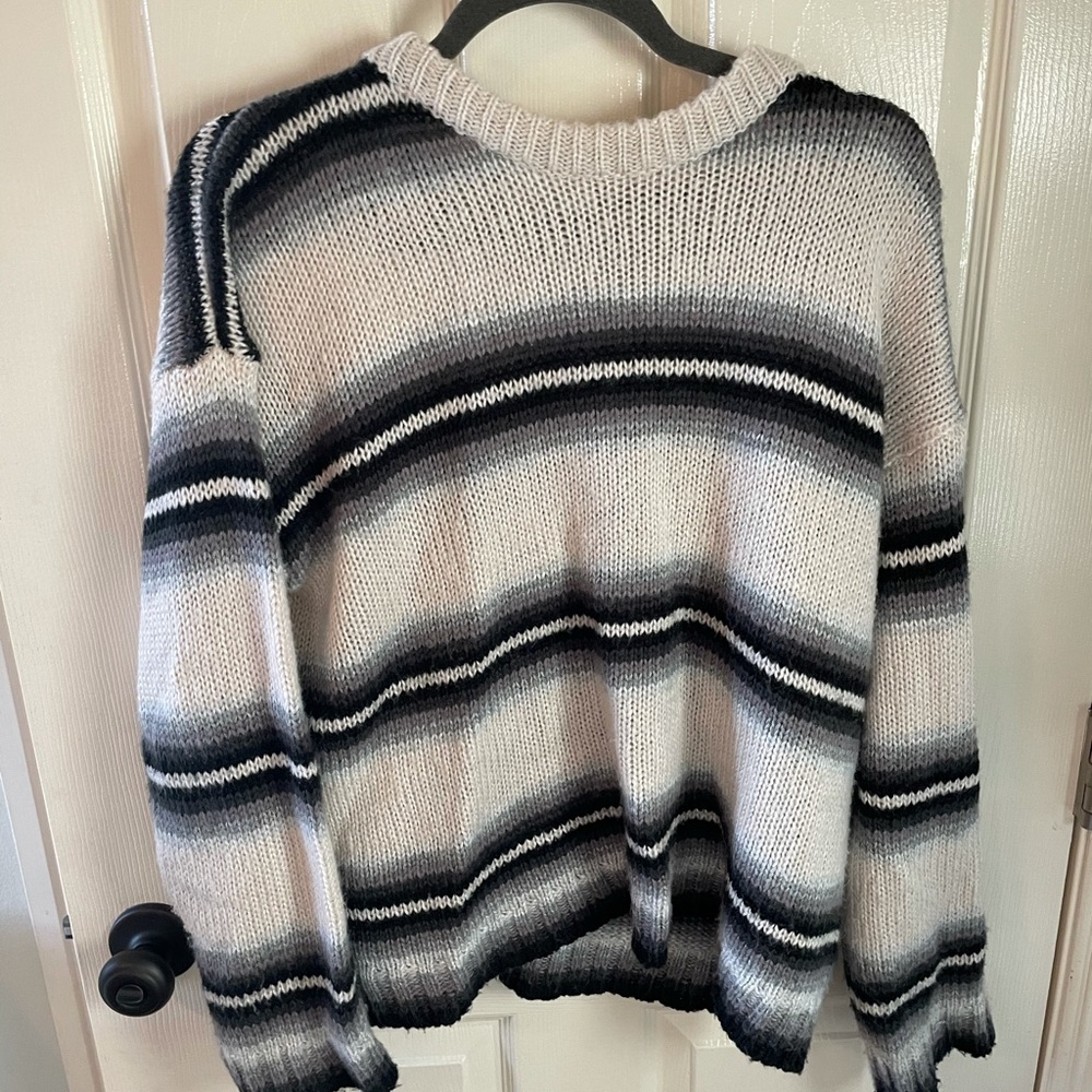 Urban sweater